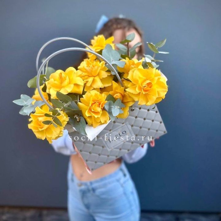 Сумочка с розами "Эдель" в Чебоксарах