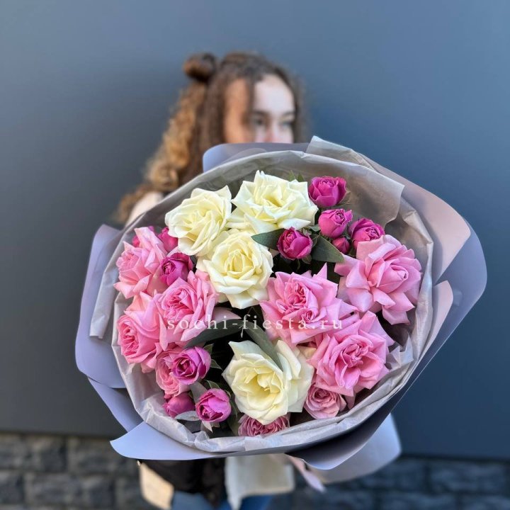 Букет французских и пионовидных роз в Чебоксарах