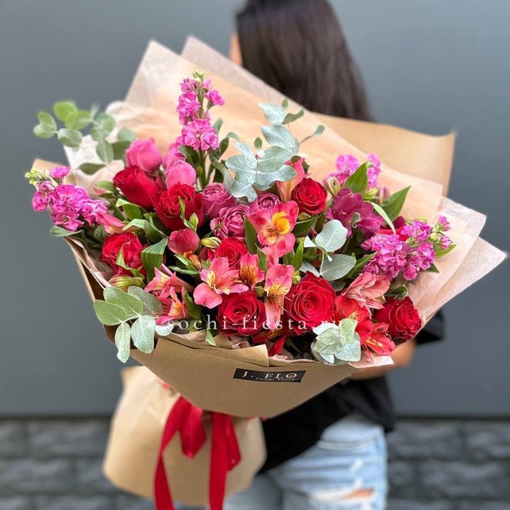 Дизайнерский букет №3 в Чебоксарах