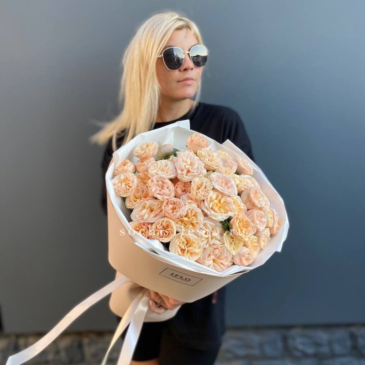 15 пионовидных роз №2 в Чебоксарах