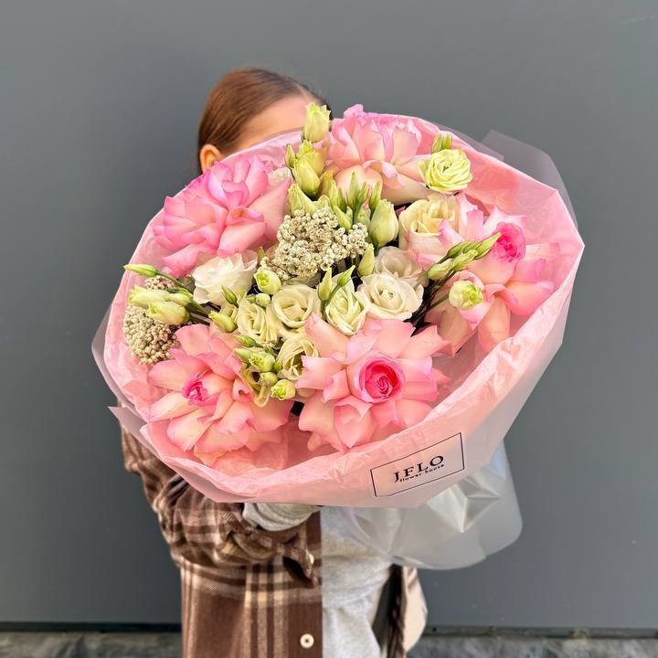 Букет "Розы с эустомой" в Чебоксарах