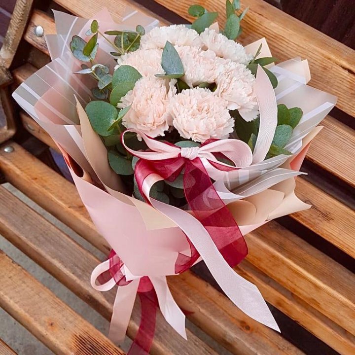 Диантусы с эвкалиптом в Чебоксарах