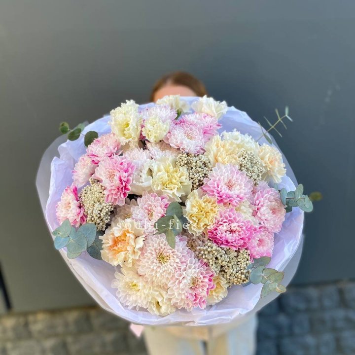 Букет из стойких цветов  в Чебоксарах