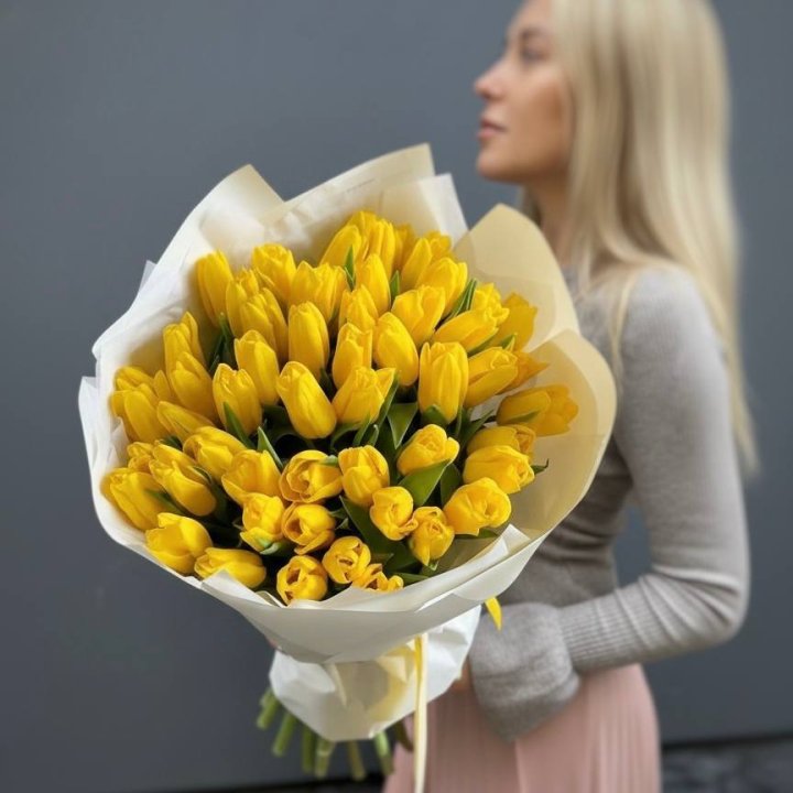 51 желтый тюльпан в Чебоксарах