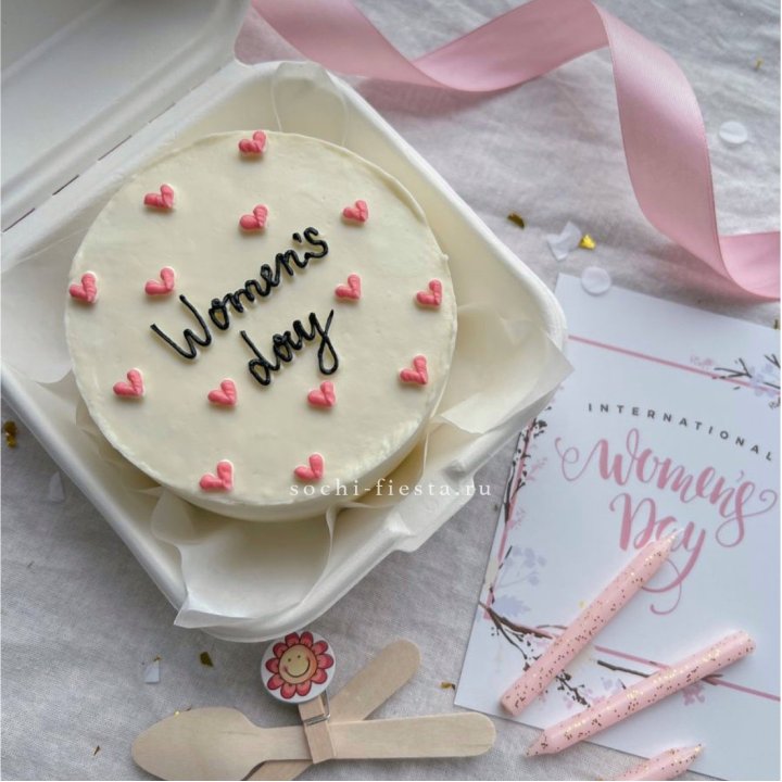Бенто-торт "Дорогим женщинам"  в Чебоксарах