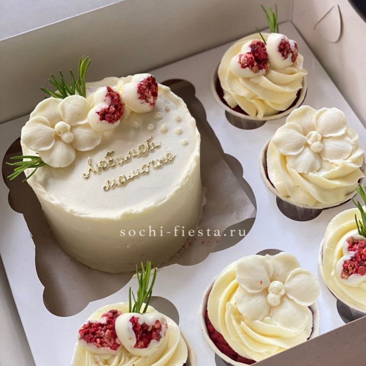 Капкейки и бенто-торт "Мамочке" в Чебоксарах