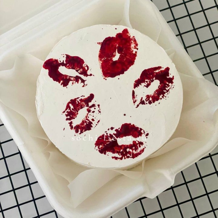 Бенто-торт "Поцелуй" в Чебоксарах