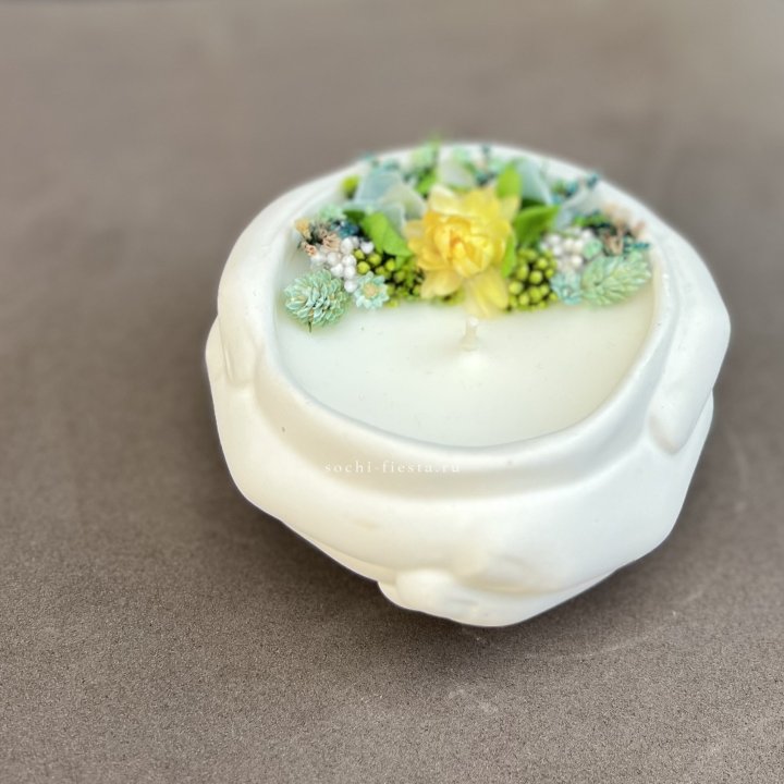 Свеча ароматическая в гипсе Руки в Чебоксарах