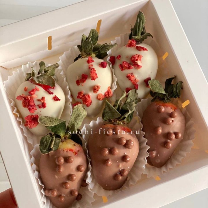 Клубника в шоколаде 6 ягод в Чебоксарах