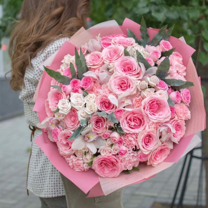 Дизайнерский букет "Барби" в Чебоксарах