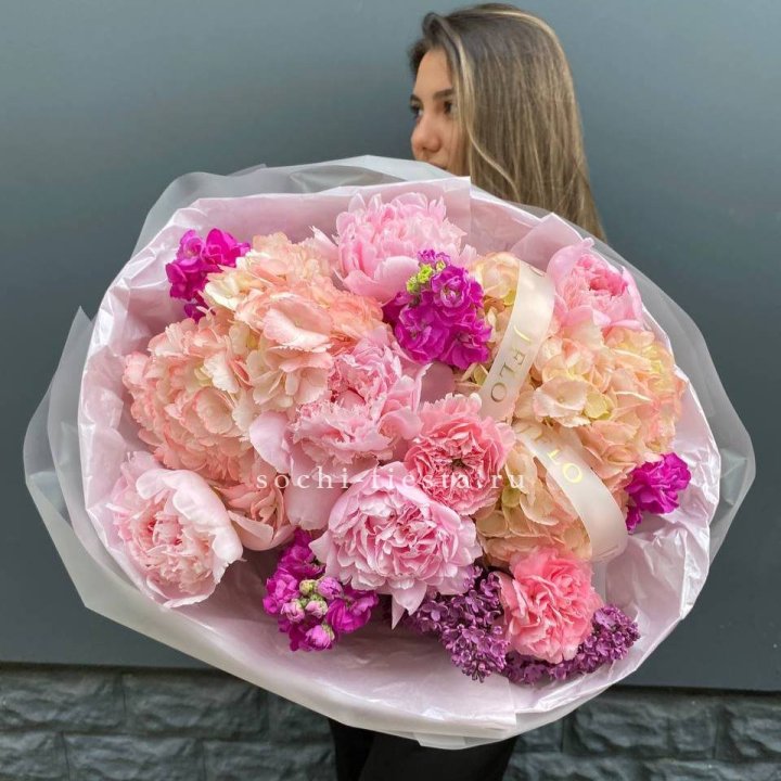  Букет "Фловер пионс" в Чебоксарах
