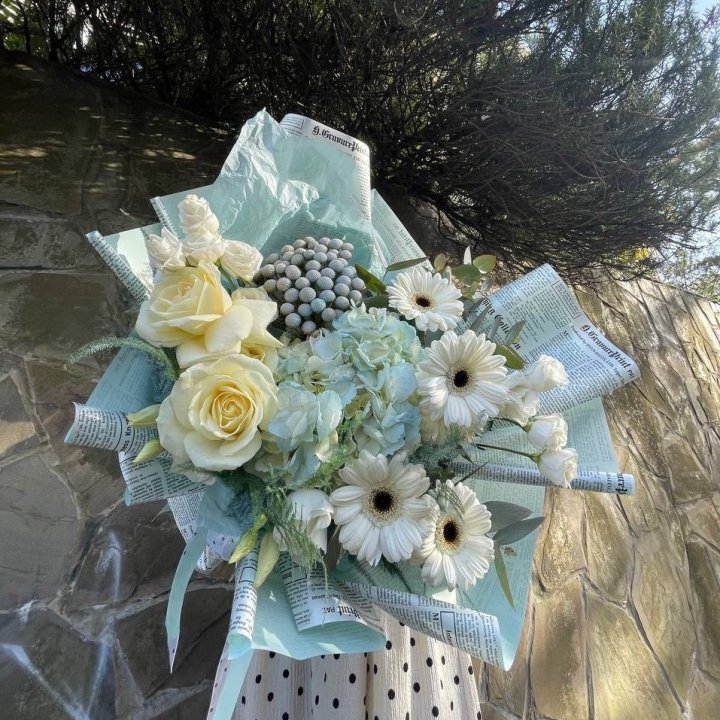 Дизайнерский букет "Линдж-блю" в Чебоксарах