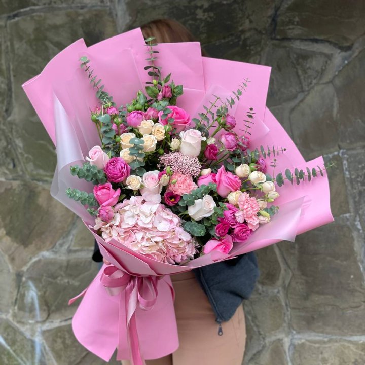 Дизайнерский букет "Паулина" в Чебоксарах