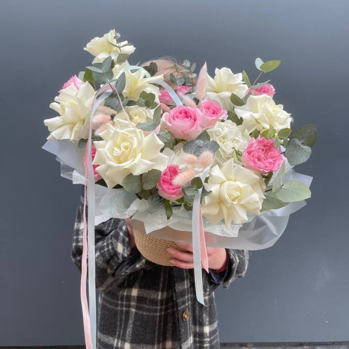 Кашпо с розами в Чебоксарах