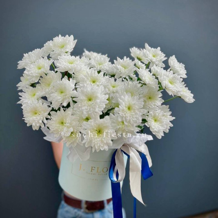 Коробка с хризантемами №3 в Чебоксарах