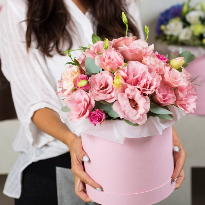 Эустома в шляпной коробке в Чебоксарах