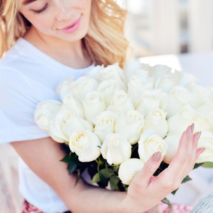 Букет высоких роз "Облака" в Чебоксарах