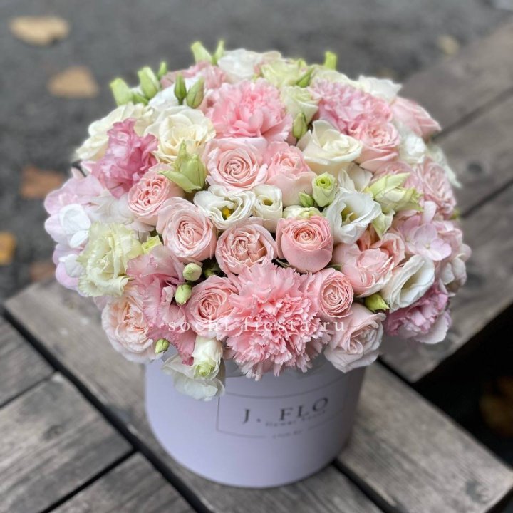 Цветочный бокс "Люксур" в Чебоксарах