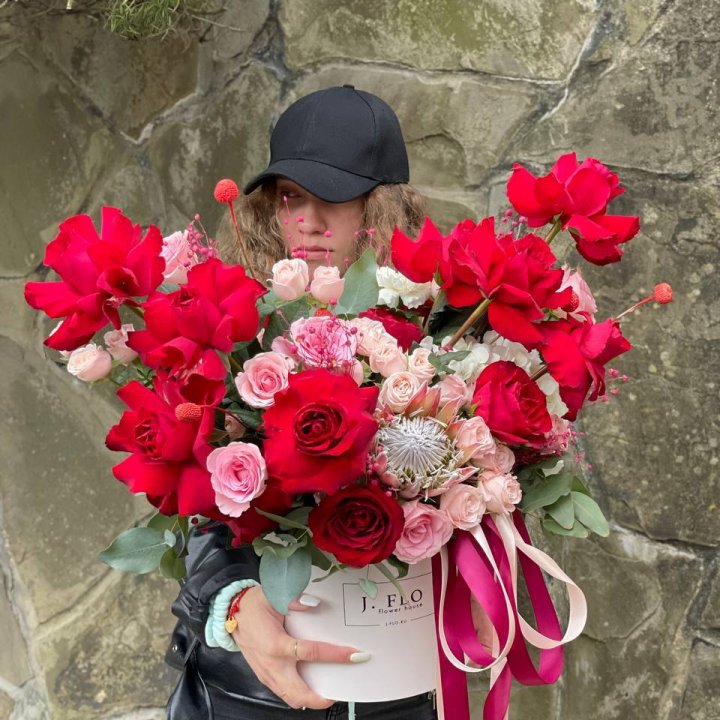 Яркий бокс "Для неё" в Чебоксарах