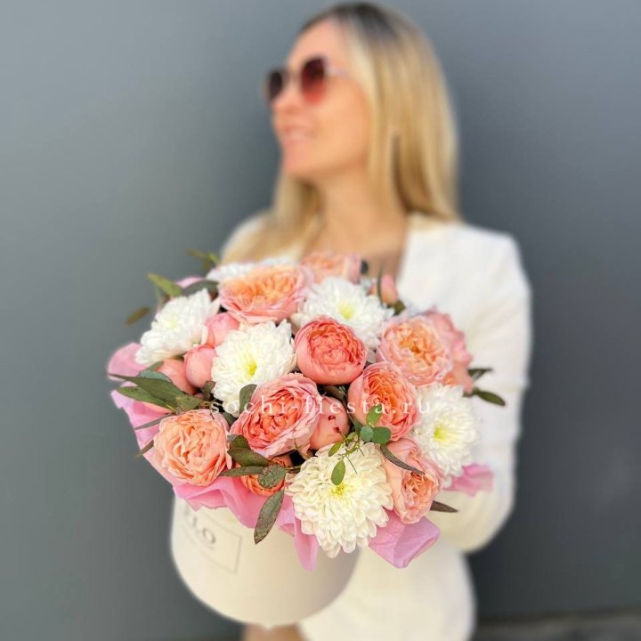 Нежная коробка с цветами в Чебоксарах