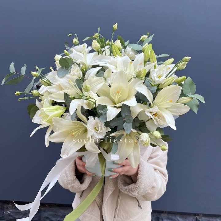 Бокс лилий и эустомы в Чебоксарах