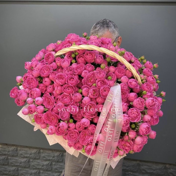 Корзина роз Мисти Баблс 151 в Чебоксарах