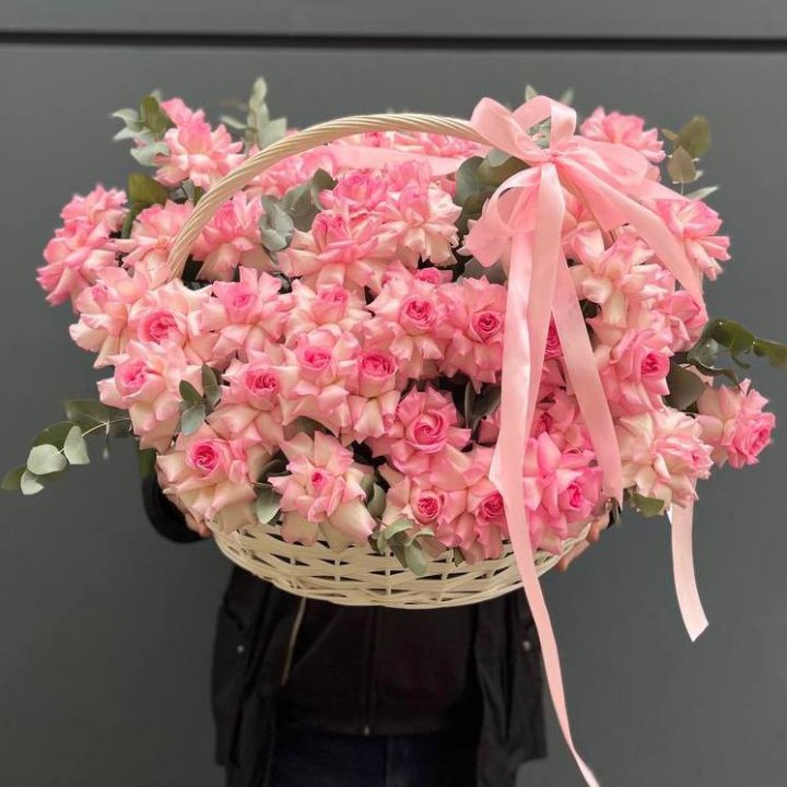 51 розовая роза в корзине в Чебоксарах