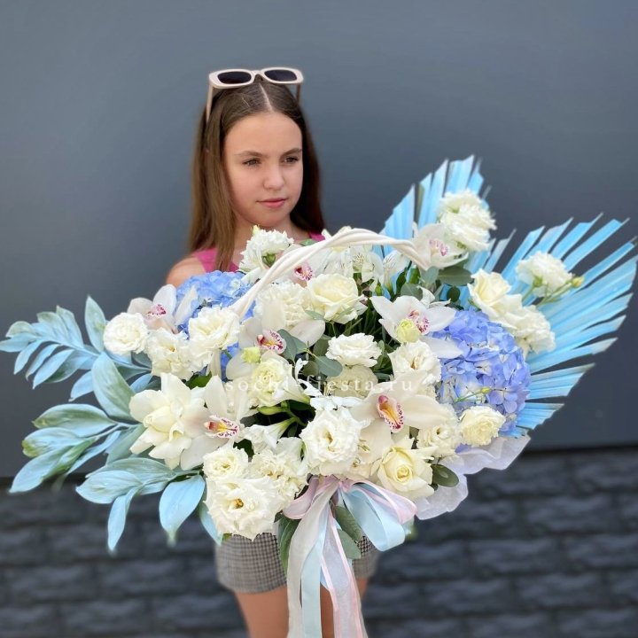 Цветочная корзина "Блю винч" в Чебоксарах