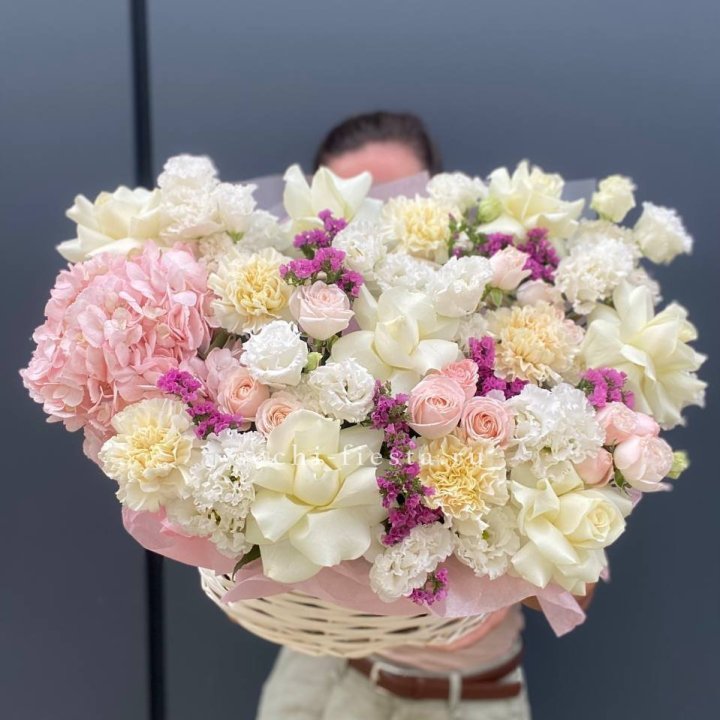 Корзина "Воздушная нежность" в Чебоксарах