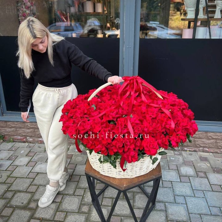 201 французская красная роза в Чебоксарах