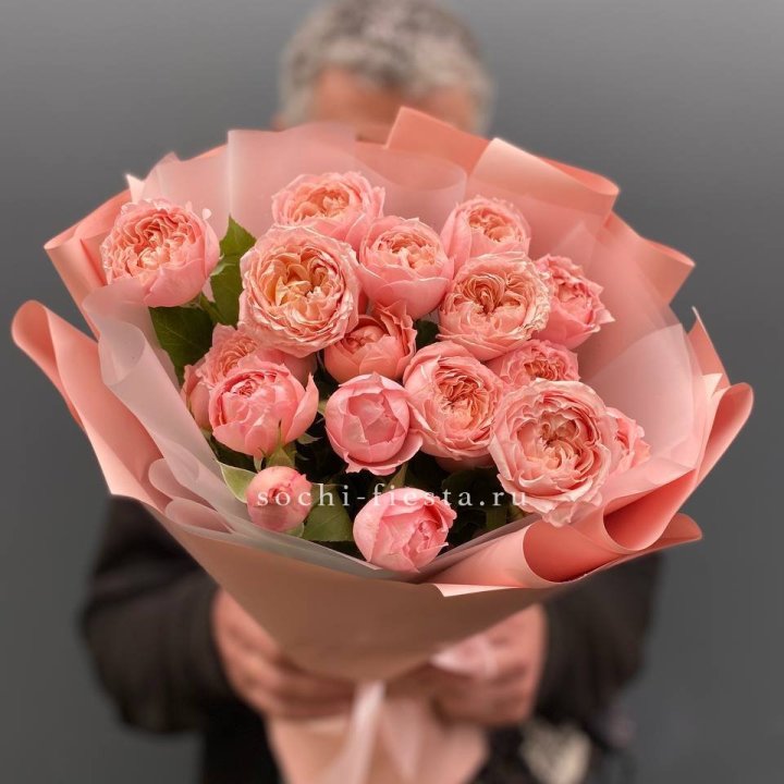 Букет комплимент из кустовых роз Джульетта в Чебоксарах