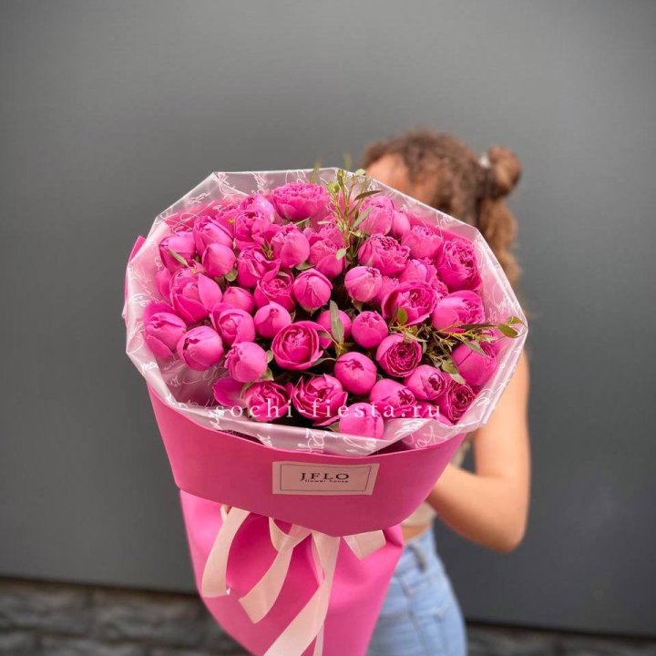 Кустовые розы букет Мисти Баблс в Чебоксарах