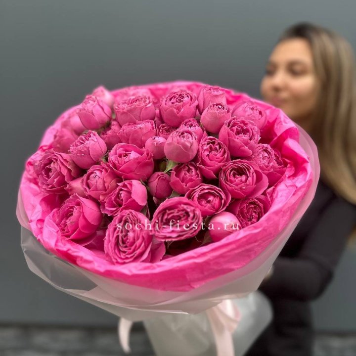 Букет из пионовидных роз  в Чебоксарах