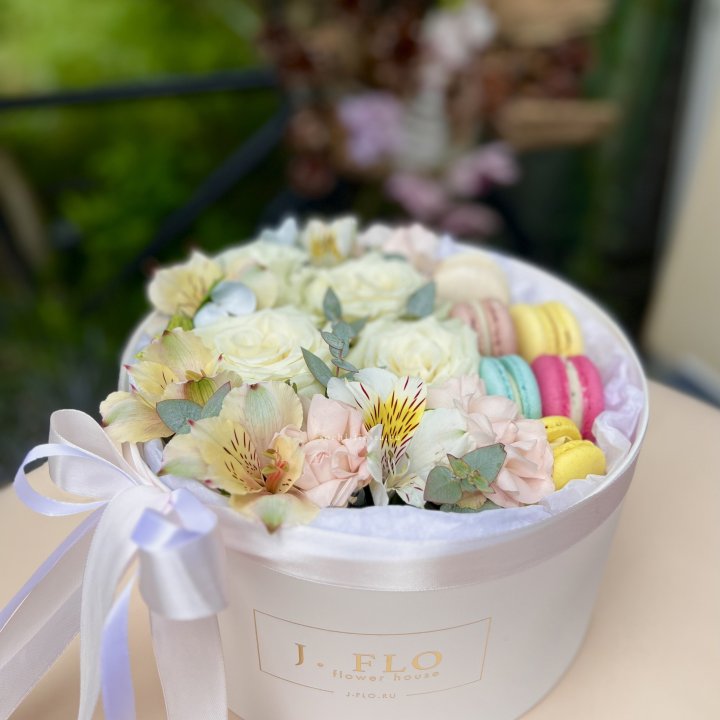 Цветочный бокс "Ника" в Чебоксарах