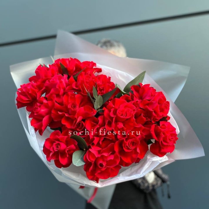 21 Красная французская роза в Чебоксарах