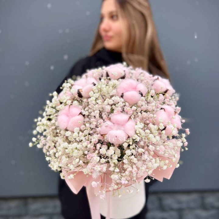 Гипсофилы с хлопком в шляпной коробке в Чебоксарах