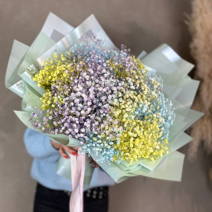 Букет радужных гипсофил в Чебоксарах