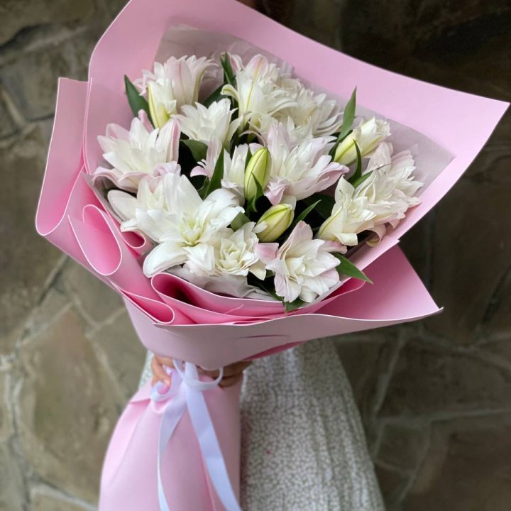 Букет пионовидных лилий №1 в Чебоксарах