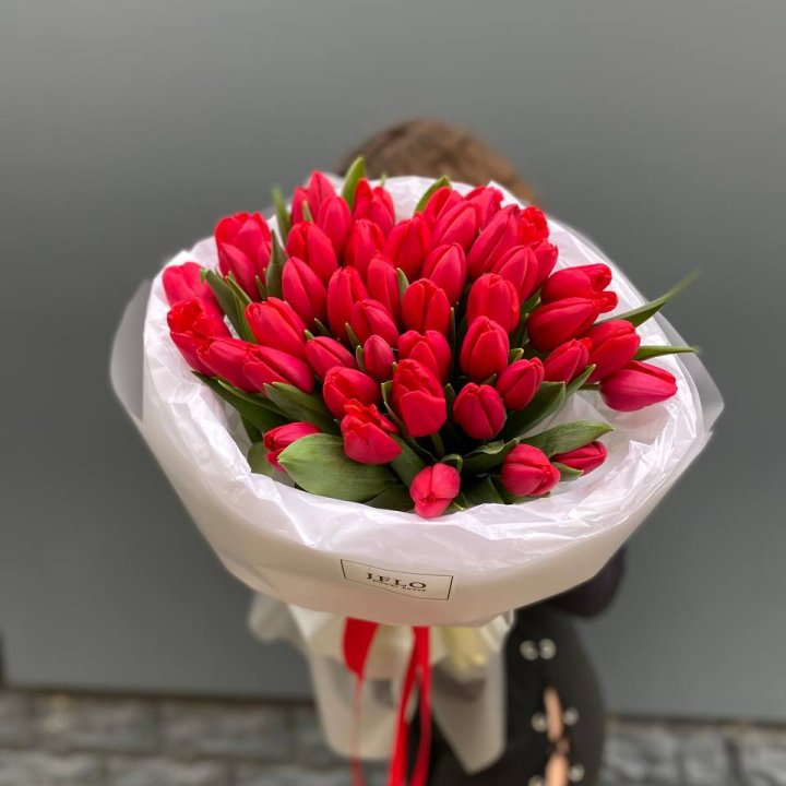 51 тюльпан "Любовь" в Чебоксарах