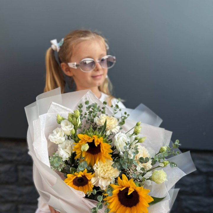  Букет  из стойких цветов с подсолнухами в Чебоксарах
