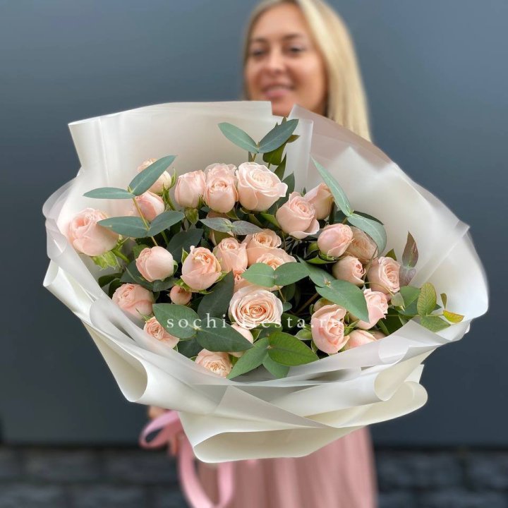 Букет кустовых роз "Фреш" в Чебоксарах