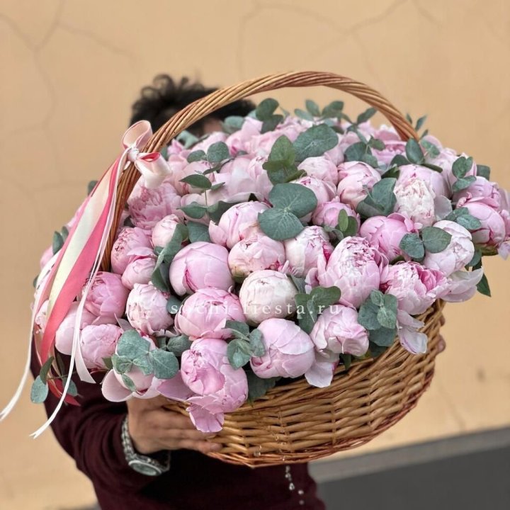 Корзина пионов "75" в Чебоксарах