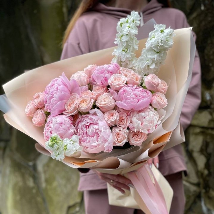 Букет с пионами №1 в Чебоксарах