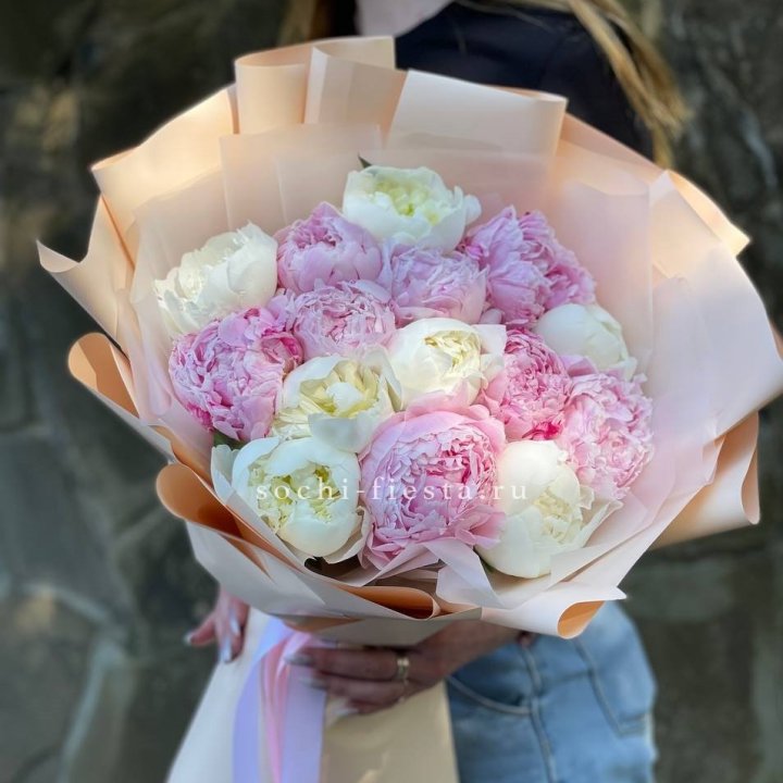 Букет 15 зефирных пионов в Чебоксарах