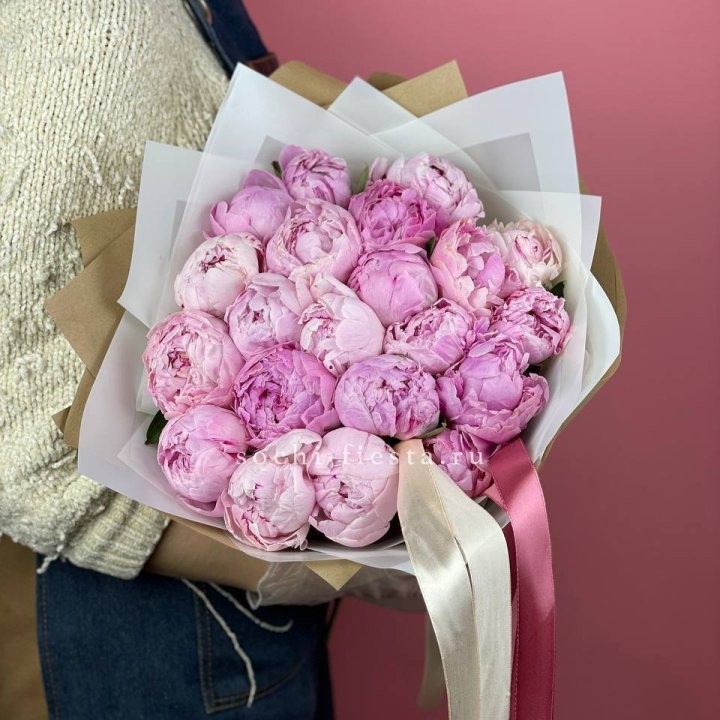 Букет из 21 пионов в Чебоксарах