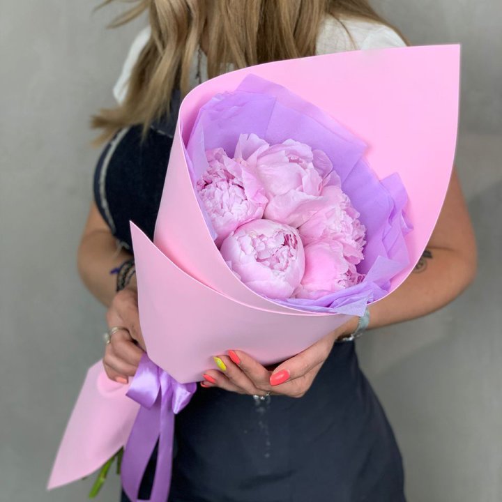 Букет пионов "Файв" в Чебоксарах