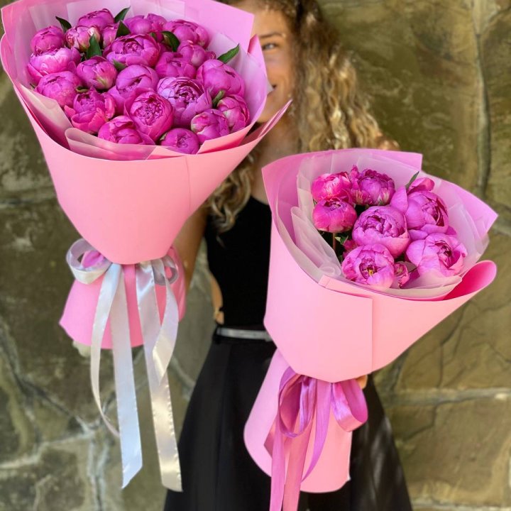 Букет ярких пионов  в Чебоксарах