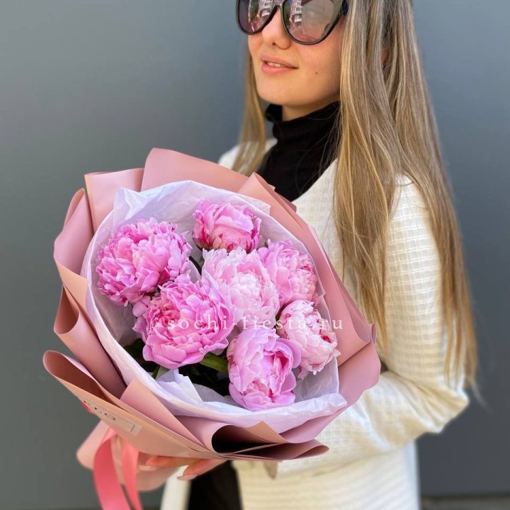 7 пионов в оформлении в Чебоксарах