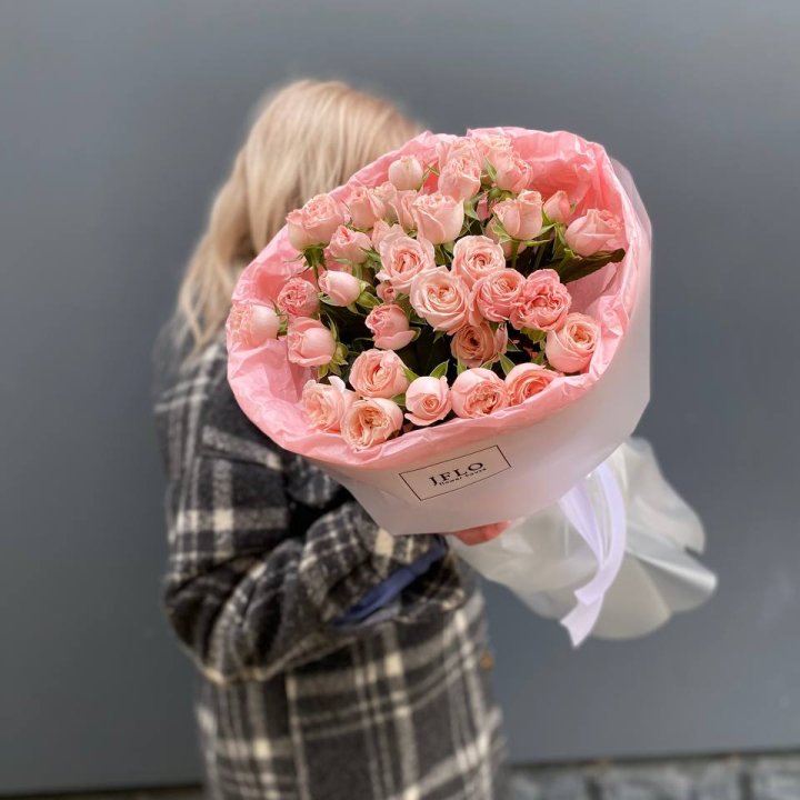 11 роз бомбастик в Чебоксарах