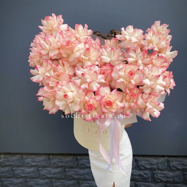 31 французская роза Джумилия в боксе в Чебоксарах